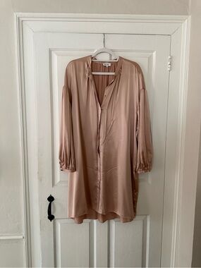Long-Sleeve Satin Tunic Dress in Blush